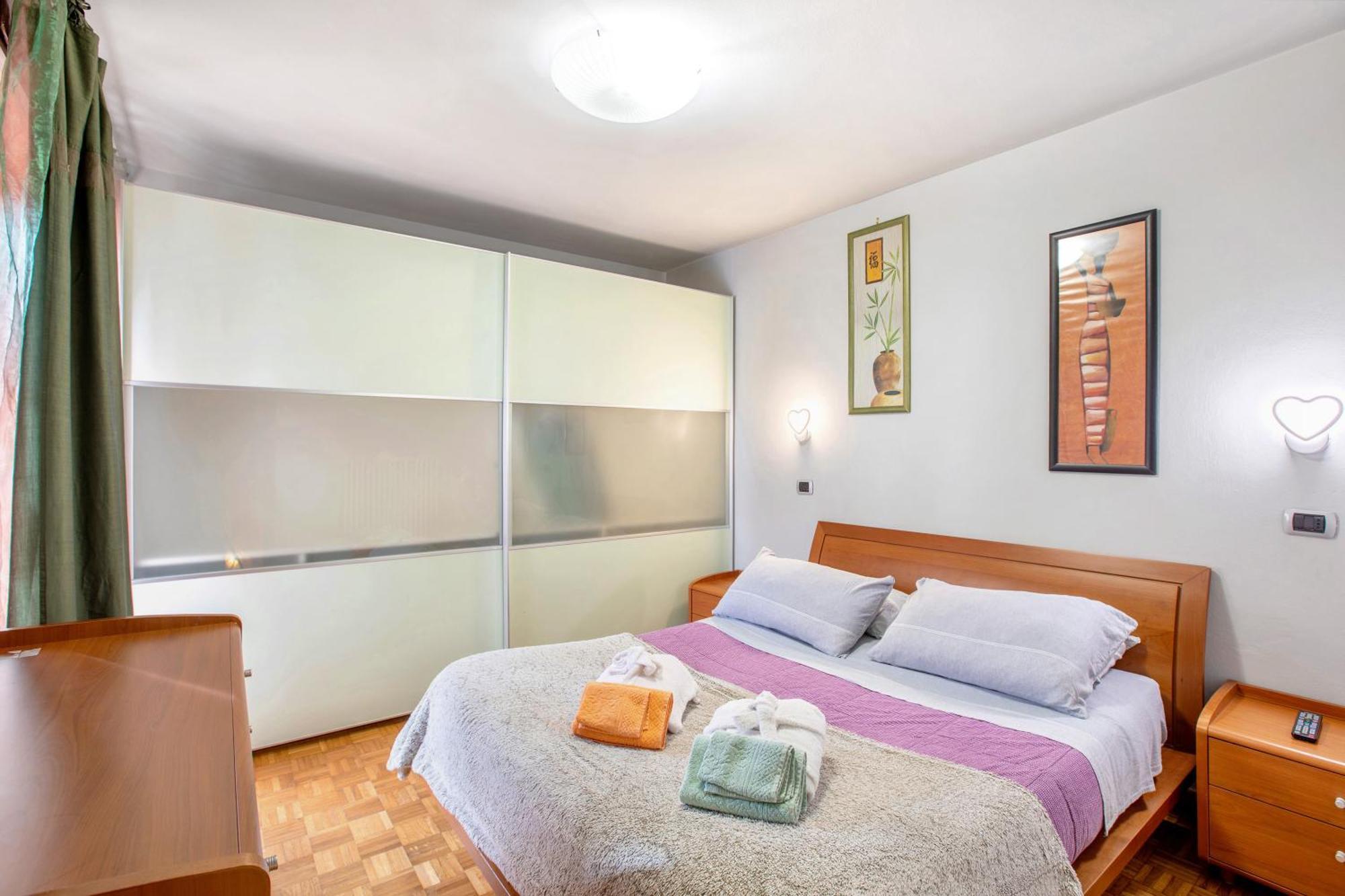 La Maison Des Jumeaux 夏特林 外观 照片
